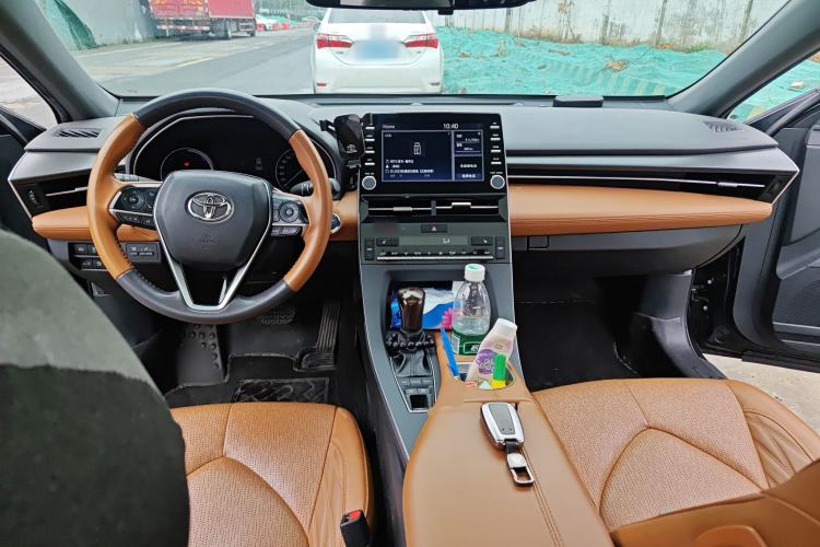 Used Toyota Avalon 2019 Dual-Engine 2.5L XLE Prestige Version China VI Standard