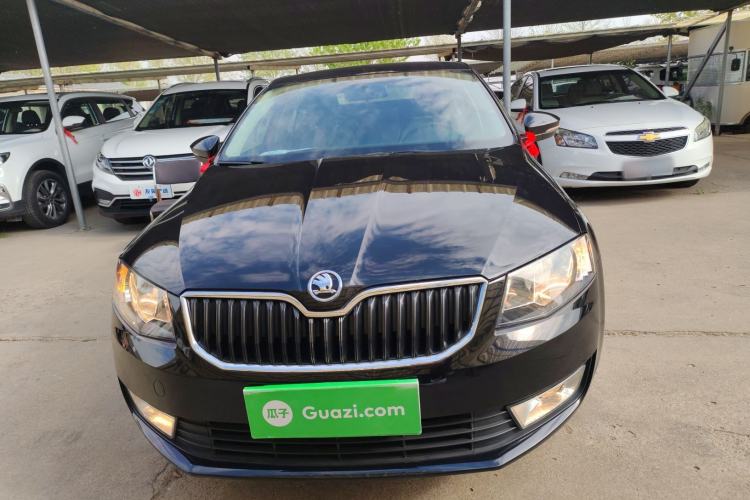 Used Skoda Octavia 2015 1.6L Automatic Yijie Edition Front