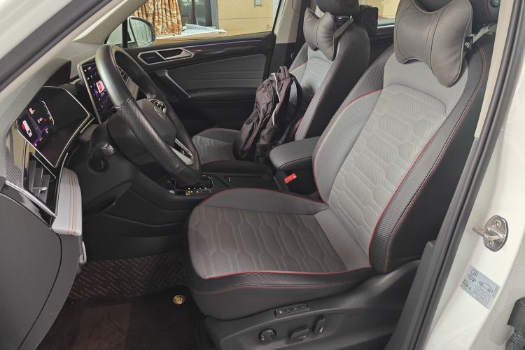 Used Volkswagen Tiguan L 2023 330TSI Automatic Two-Wheel Drive R-Line Flagship Edition Left Front Seat