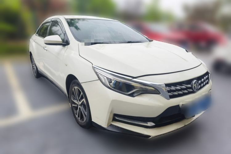 Used Venucia D60 2018 1.6L Manual Comfort Edition Front Right 45 Deg