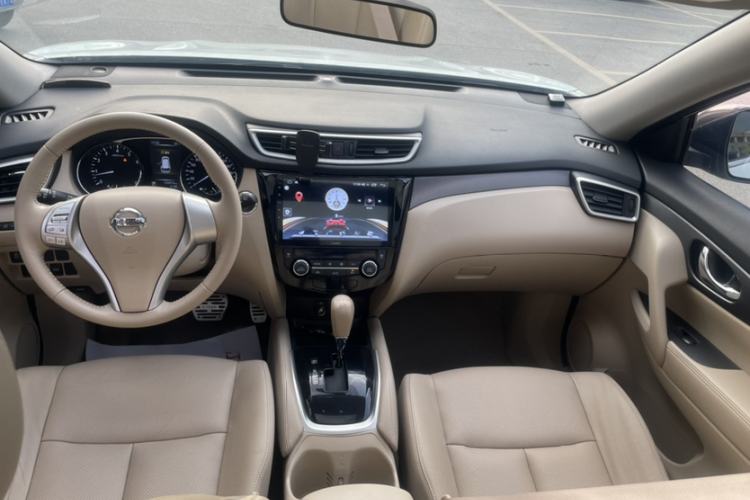 Used Nissan X-Trail 2015 2.0L CVT Comfort MAX Edition 2WD
