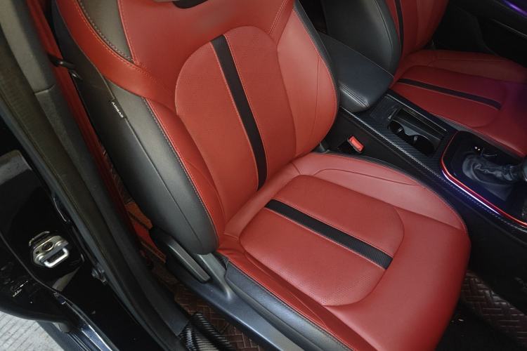 Used Dongfeng Aeolus Yixuan 2021 230T Automatic Dream-Chasing Rider Edition Right Front Seat