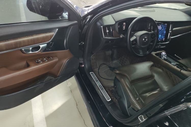Used Volvo S90 2023 B5 Zhiyuan Luxury Edition
