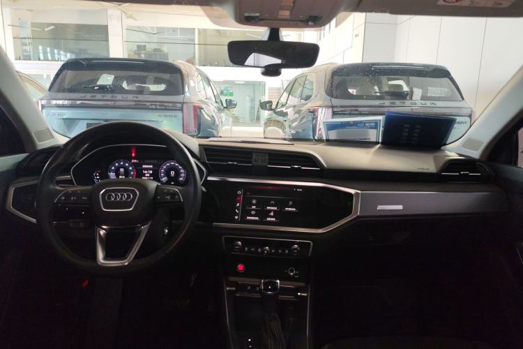 Used Audi Q3 2019 35 TFSI Advanced Dynamic Edition
