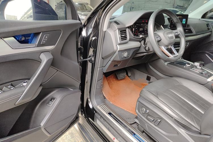 Used Audi Q5L 2020 Updated 40 TFSI Prestige Fashion Edition
