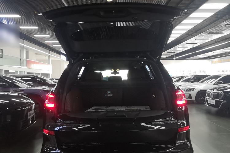 Used BMW X5 2022 Restyled xDrive 40Li M Sport Package
