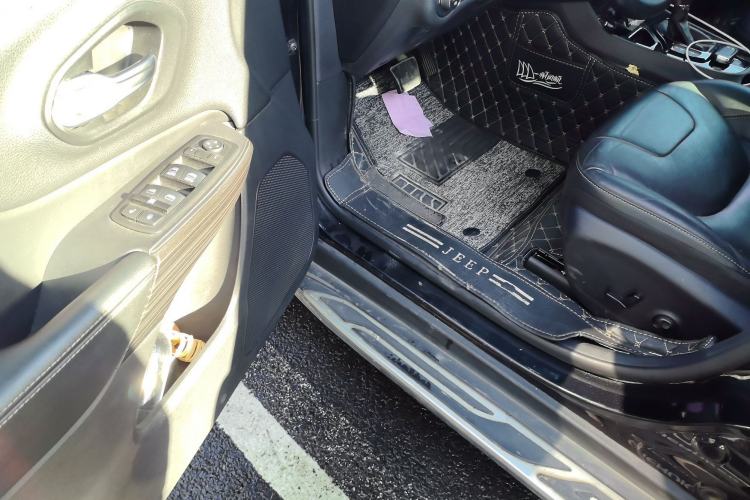 Used Jeep Cherokee 2017 2.0L Superior Edition
