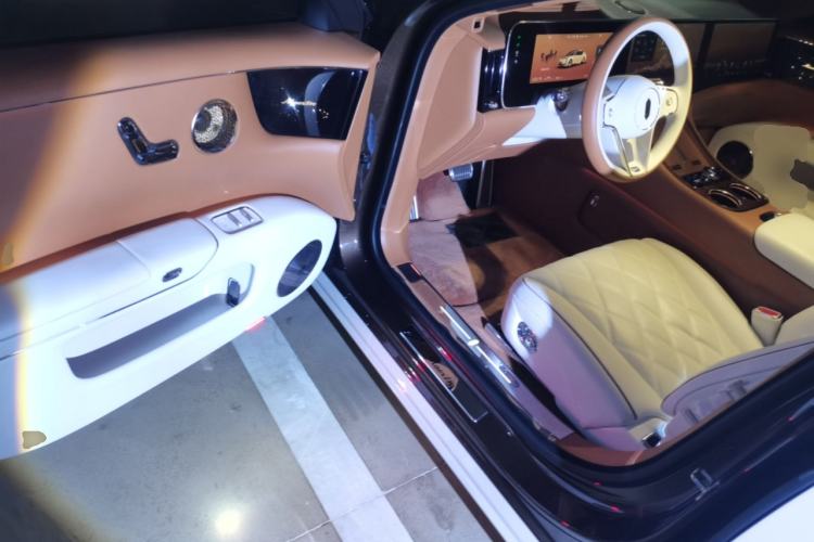 Used Hima S800 2025 Model, Range-Extended Starlight Premium Edition, 5 Seats Driver Seat