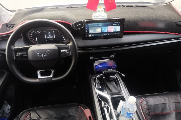 Used Wuling Jiachen 2022 1.5T CVT Smart Luxury Version Center Console