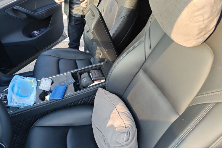 Used Tesla Model Y 2022 Rear-Wheel-Drive Version