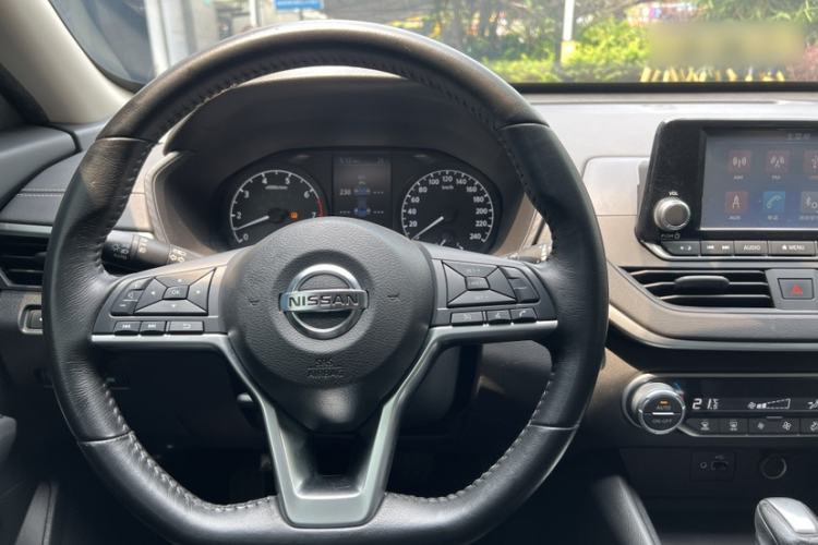 Used Nissan Teana 2019 2.0L XL Comfort Edition Interior 6