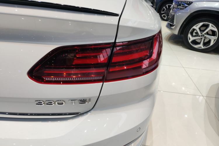 Used Volkswagen FAW-Volkswagen CC 2023 330TSI Ignite Edition Right Rear Taillight