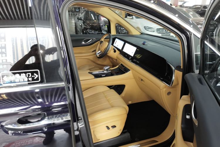 Used VOYAH Dream 2022 Low-Carbon Edition Plus Intelligent Driving Package Right Front Seat