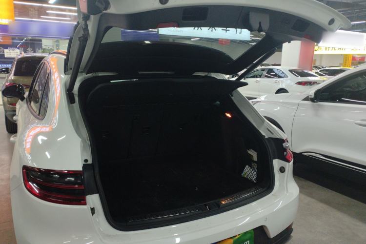 Used Porsche Macan 2017 Macan 2.0T Trunk