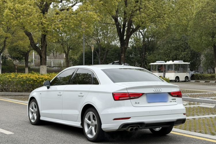 Used Audi A3 2018 30th Anniversary Edition Limousine 35 TFSI Fashion Model
