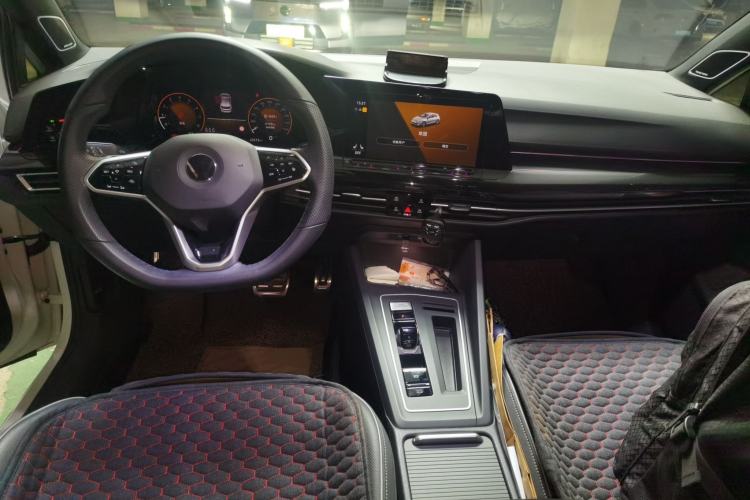 Used Volkswagen Golf 2021 280TSI DSG R-Line Center Console