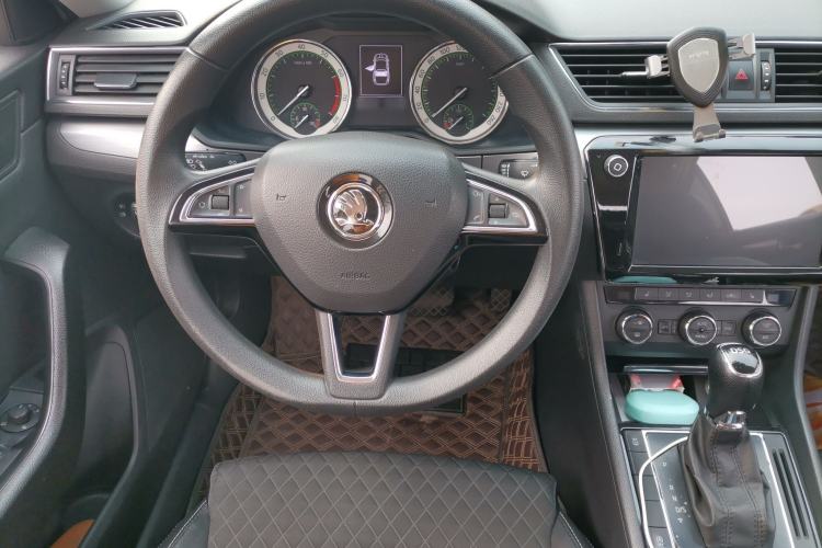 Used Skoda Superb 2018 TSI280 DSG Comfort Edition China V Standard Steering Wheel