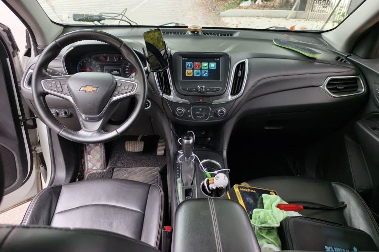 Used Chevrolet Equinox 2019 535T Automatic Chijie Edition China V Standard Center Console