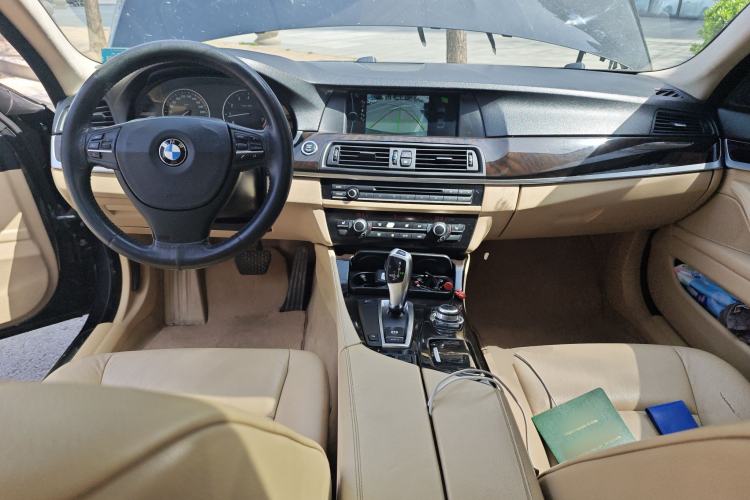 Used BMW 5 Series 2012 523Li Luxury Model Center Console