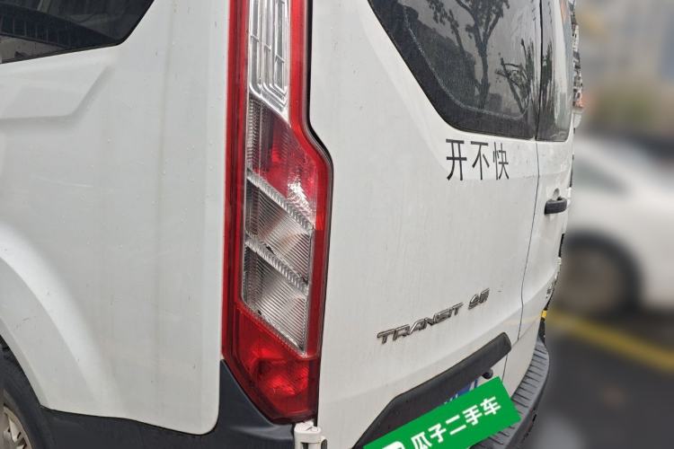 Used Ford Transit 2019 2.0T Diesel Multi-Purpose Commercial Vehicle Mid-Drive Mid-Roof 6-Seater China VI Standard
