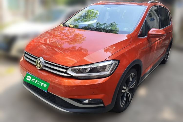 Used Volkswagen Touran 2018 Volkswagen Touran L 280TSI DSG Boundary Luxury Edition 7 Seats China VI Standard