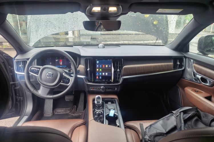 Used Volvo V90 2024 Cross Country B5 AWD Prestige Edition
