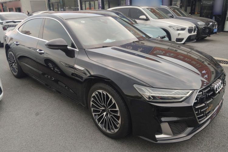 Used Audi A7L 2024 45 TFSI Luxury Edition Front Right 45 Deg