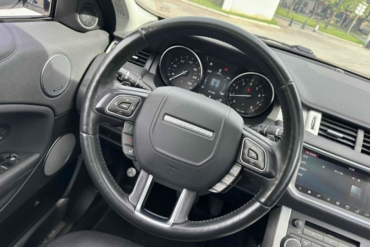 Used Land Rover Range Rover Evoque 2018 240 PS SE Smart Brilliance Edition