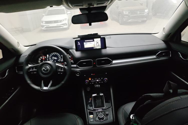 Used Mazda CX-5 2024 2.0L Automatic Two-Wheel Drive ZhiShang Pro Center Console