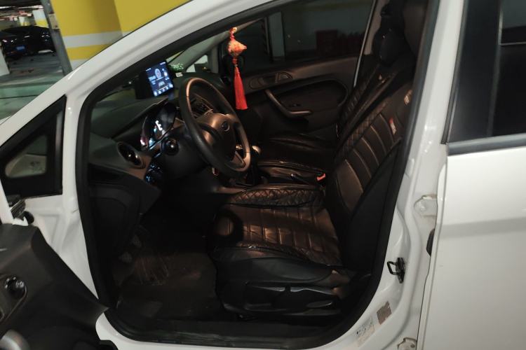 Used Ford Fiesta 2013 Sedan 1.5L Manual Fashion Edition Left Front Seat