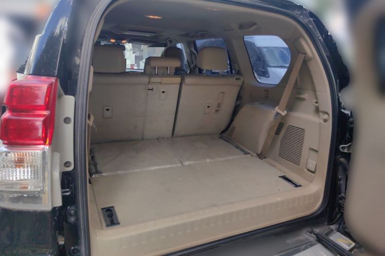 Used Toyota Prado 2010 4.0L Automatic VX
