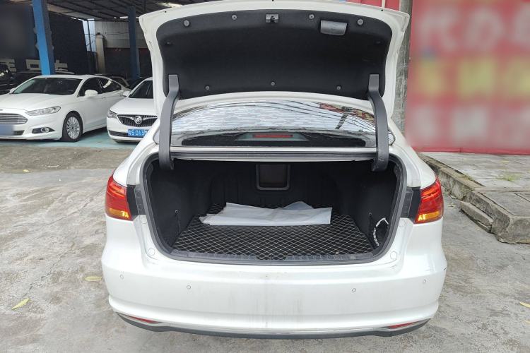 Used CHANGAN Raeton CC 2018 1.5T Automatic Haoya Model Guangmang Edition China V Standard
