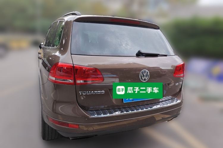 Used Volkswagen Touareg 2011 3.0 TSI High-End Version Rear