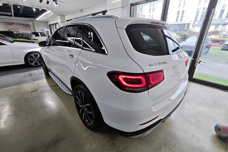 Used Mercedes-Benz GLC 2020 Facelift GLC 300 L 4MATIC Dynamic Edition
