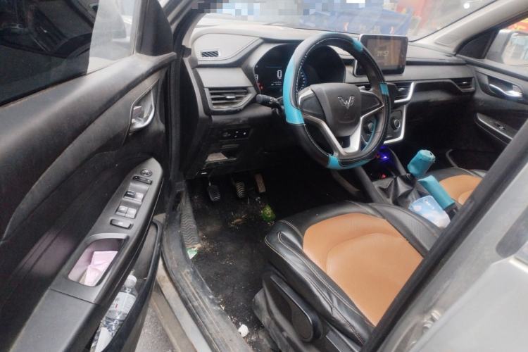 Used Wuling Hongguang S3 2018 1.5L Manual Comfort Model China V Standard