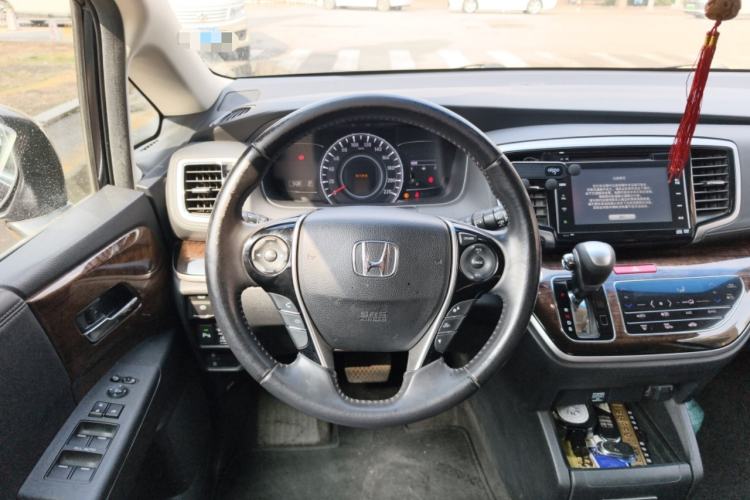 Used Honda Odyssey 2015 Revised Version 2.4L Supreme Edition
