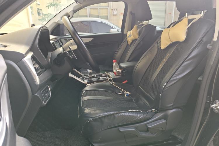 Used Great Wall Poer 2021 2.0T Commercial Version Automatic Diesel Two-Wheel Drive Elite Trim with Long Bed – GW4D20M Left Front Seat