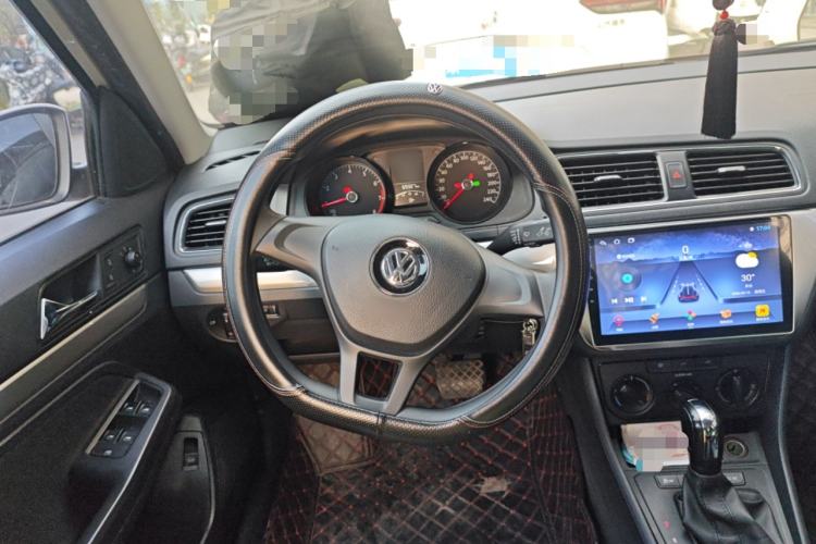 Used Volkswagen Lavida 2015 1.6L Automatic Fashion Edition