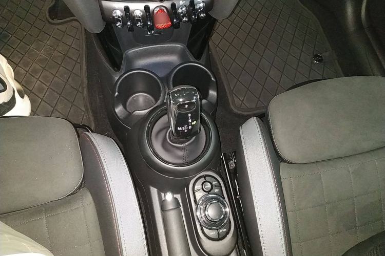 Used MINI MINI 2022 2.0T COOPER S CABRIO Black Badge Special Edition
