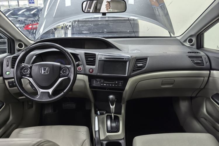 Used Honda Civic 2014 1.8L automatic luxury edition