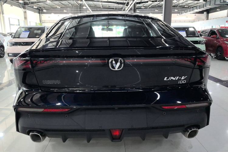 Used Changan UNI-V iDD 2023 ZhiDian iDD 1.5T 113km Smart & Fun Version