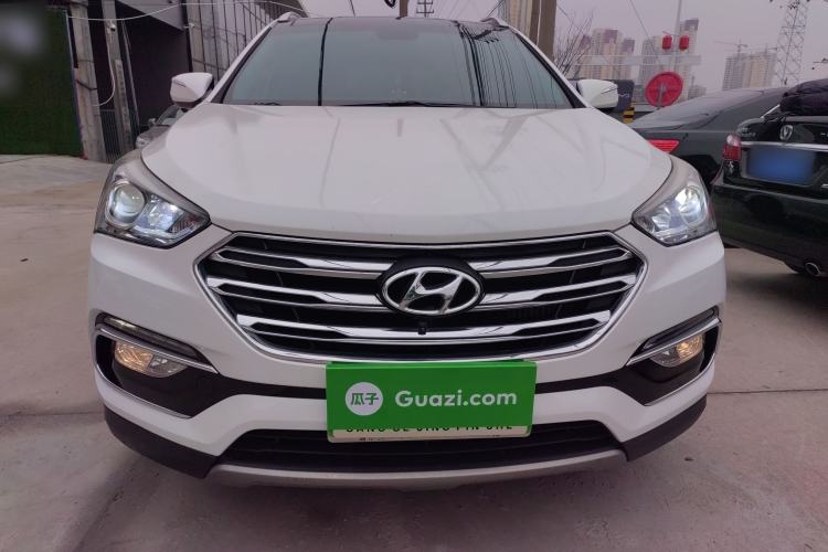 Used Hyundai Santa Fe 2017 2.0T Automatic All-Wheel Drive Smart 7-Seater