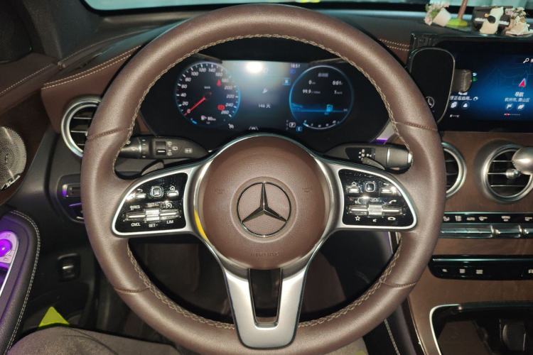 Used Mercedes-Benz GLC 2020 Facelift GLC 300 L 4MATIC Dynamic Edition Steering Wheel