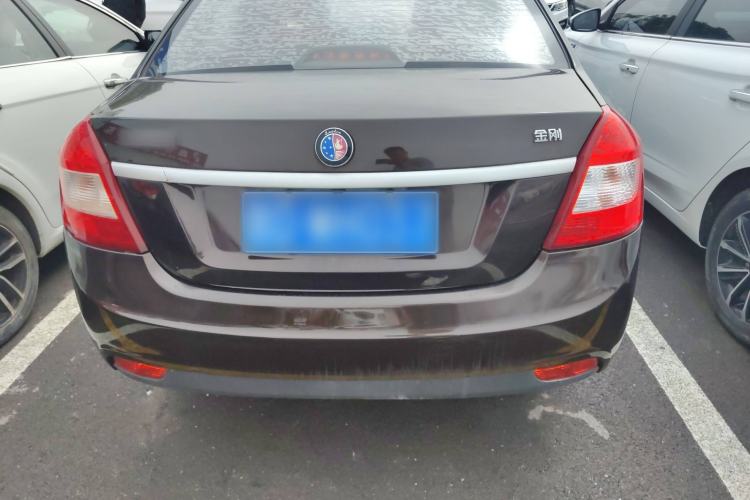 Used Geely Auto Diamond 2015 Sedan 1.5L Manual SuperDeluxe Model