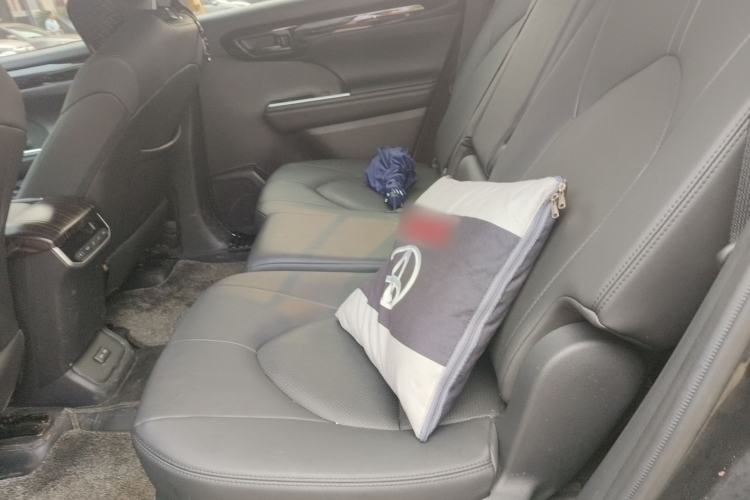 Used Toyota Highlander 2023 2.5L Smart Electric Hybrid Dual-Engine 4x4 Elite Edition 7 Seats Left Rear Seat