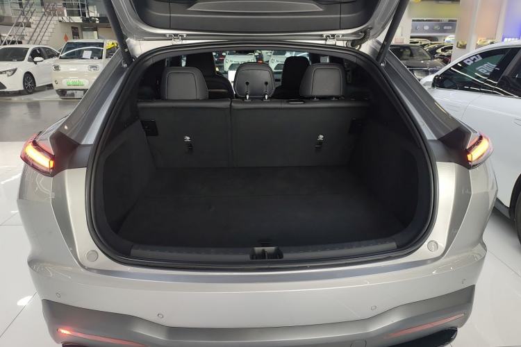 Used ONVO L60 2024 60 kWh Rear-Drive Version