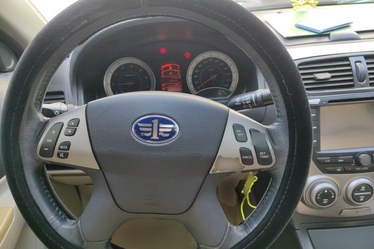 Used Bestune B50 2012 1.6L manual sunroof version Steering Wheel
