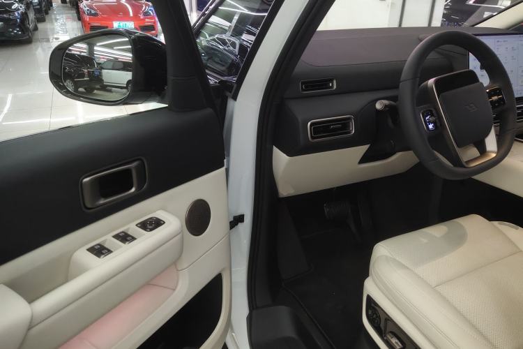 Used Li Auto MEGA 2025 Home Family Special Edition Driver Seat