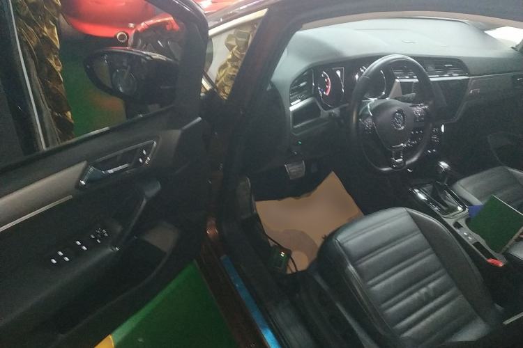 Used Volkswagen Touran 2016 Volkswagen Touran L 280TSI DSG Luxury Edition