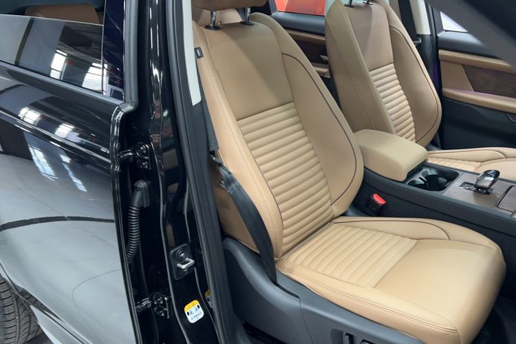 Used Land Rover Discovery Sport 2025 249 PS Performance Tech Edition
